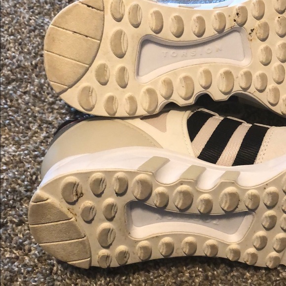 Adidas shoes - Picture 4 of 11